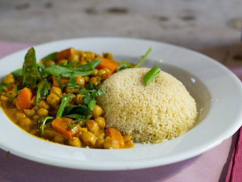 Couscous express poulet et pois chiches