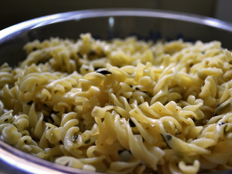 Pâtes au pesto de roquette et noix