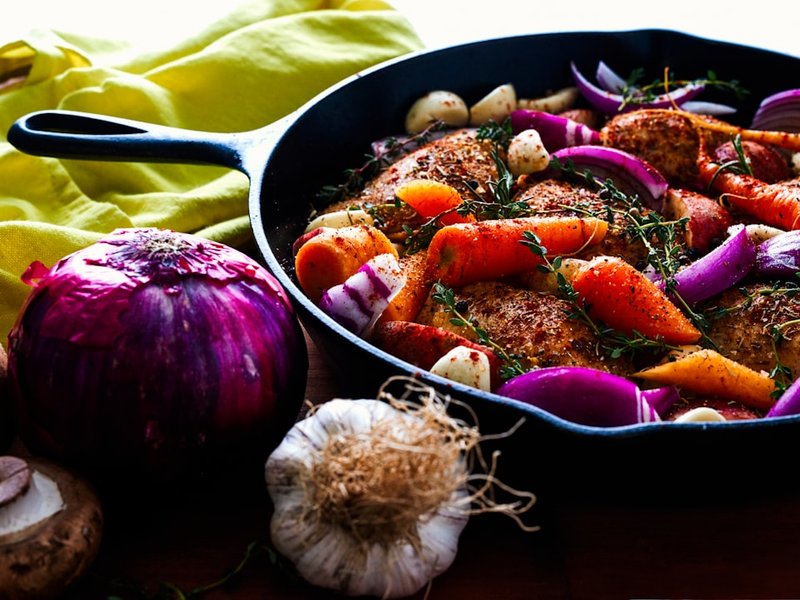 Riz au poulet et oignons caramélisés simple