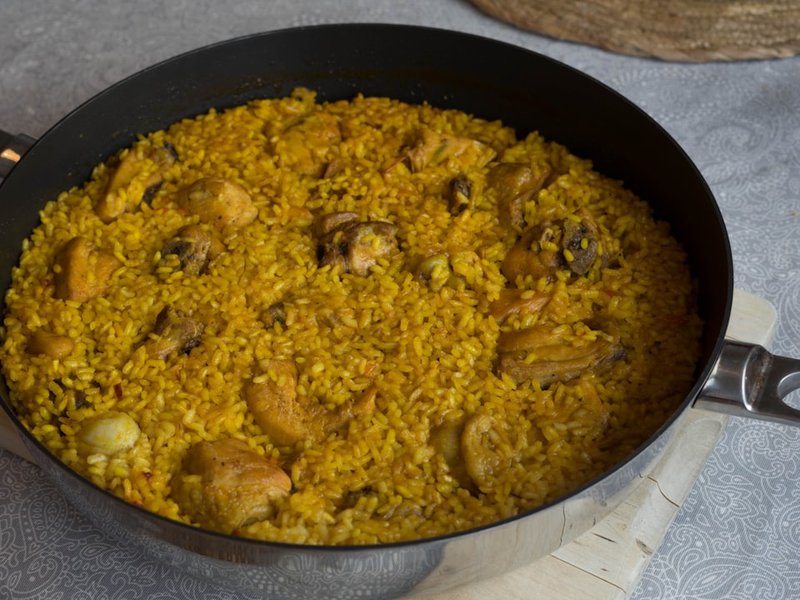 Riz au poulet maïs et poivrons